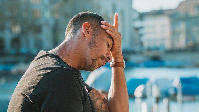 Headaches, Confusion, & Delirium: US Study Suggests Coronavirus Is Capable of Invading Brain