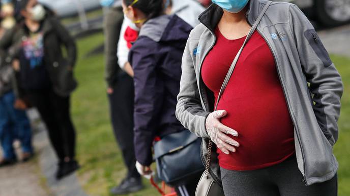 Pregnant Black & Latino Women 5x More Likely to Be Exposed to COVID-19
