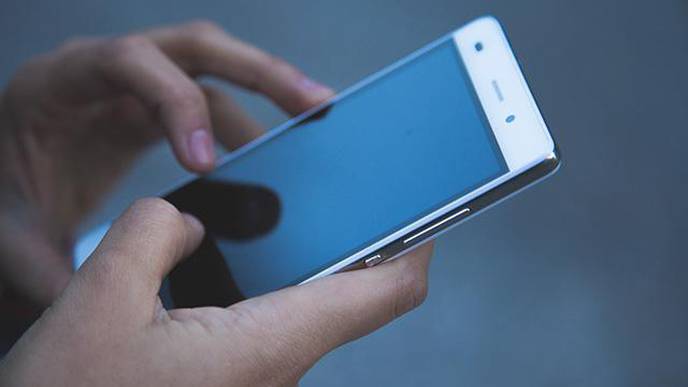 Can Current Smartphone Technology Tell You When a Pandemic Might Come Calling?
