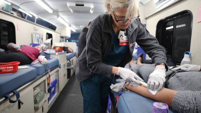 Advocates Urge US Government to Allow Gay Blood Donors Amid COVID-19 Outbreak