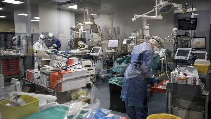 How Would Overwhelmed Hospital Teams Decide who to Treat First?